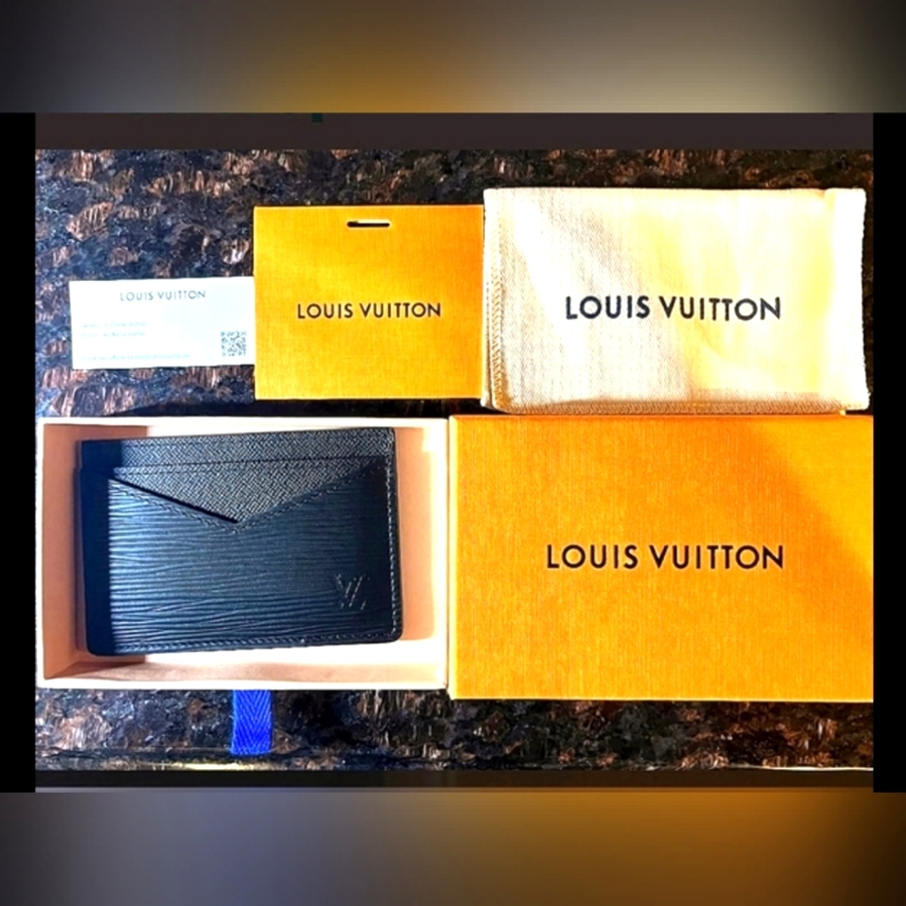 Louis Vuitton card holder